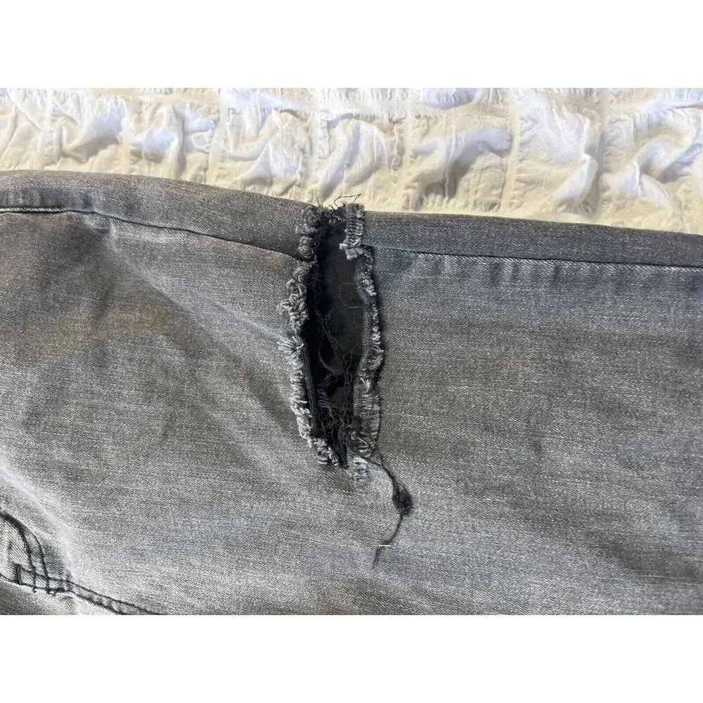 PrettyLittleThing Black HighWaisted Ripped Distressed Skinny Jeans‎ Pants Petite